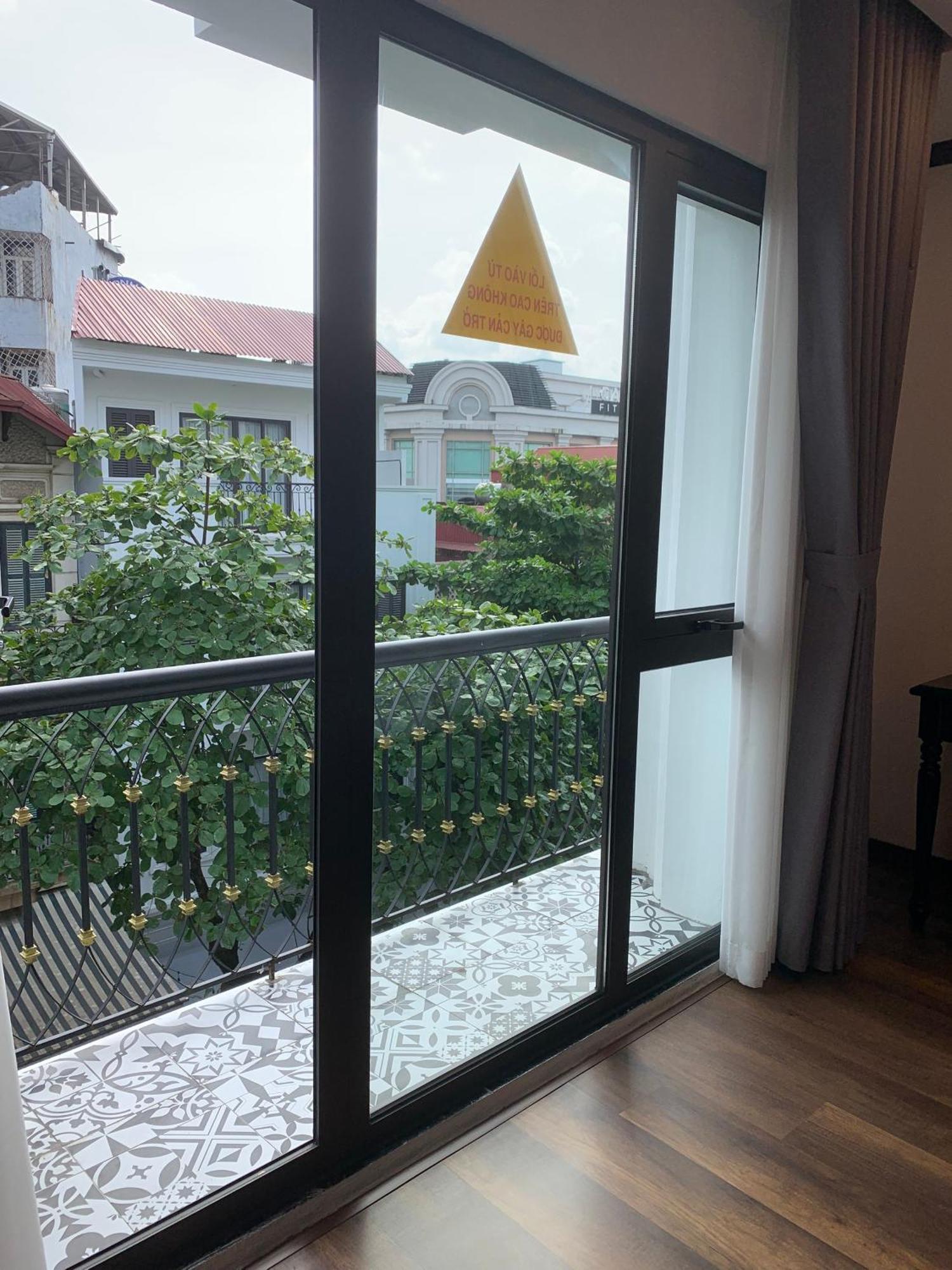 Aquarius Premium Hotel Hanoi Bagian luar foto