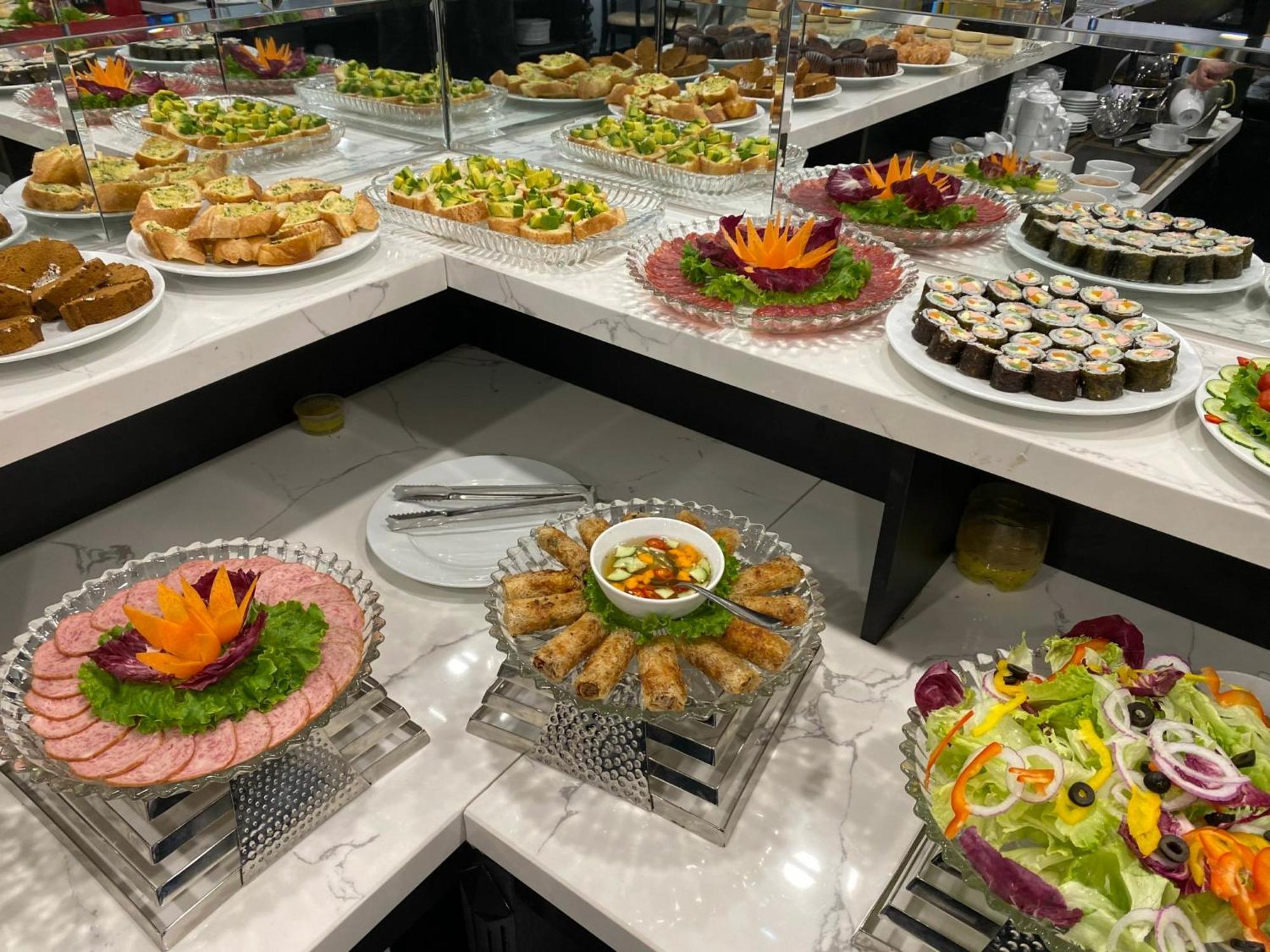 Aquarius Premium Hotel Hanoi Bagian luar foto